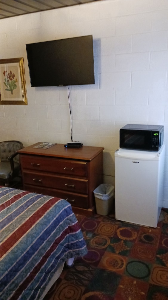 White Pine Motel - photo 12