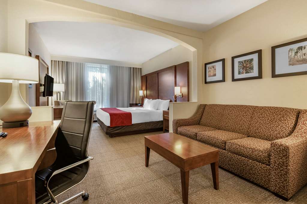 Comfort Suites Miami Kendall - photo 8