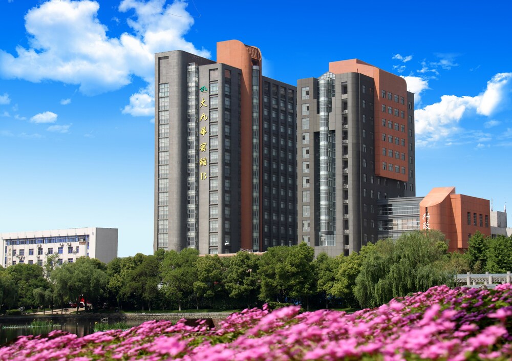 Chizhou Dajiuhua Hotel — hotel in Chizhou