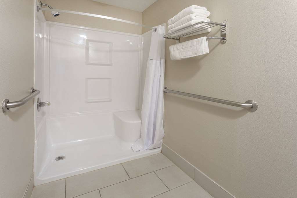 Super 8 by Wyndham Missouri Valley - photo 19