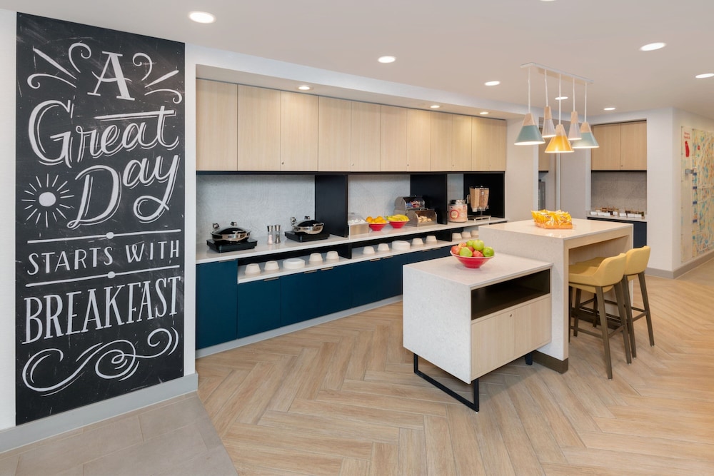 TownePlace Suites by Marriott Atlanta Airport North - photo 17