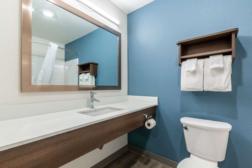 WoodSpring Suites Indianapolis Castleton - photo 17