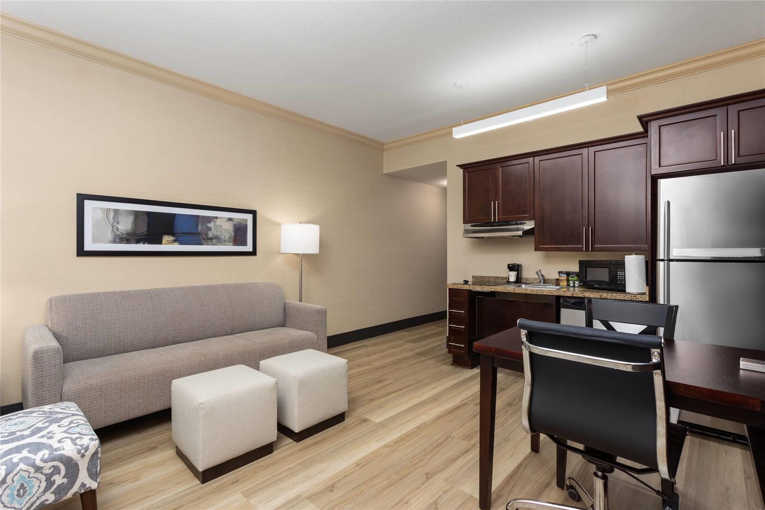 Hawthorn Extended Stay by Wyndham West Palm Beach Airport - photo 19