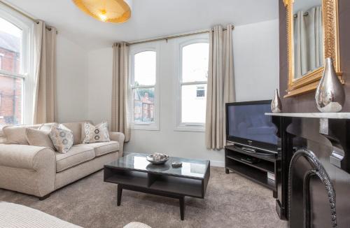 Portland Street with Free Parking — 4-Star Luxury Hotel in York, United Kingdom