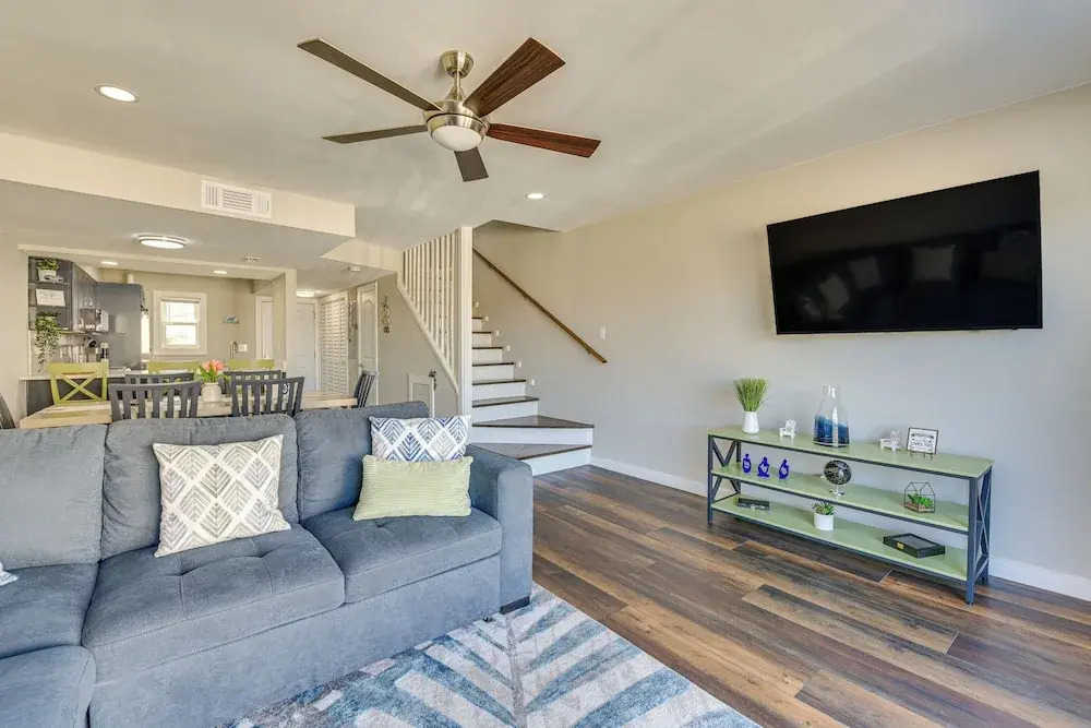 Walk to Okaloosa Island Beach: Coastal Condo — 4-Star Luxury Hotel in Fort Walton Beach, United States
