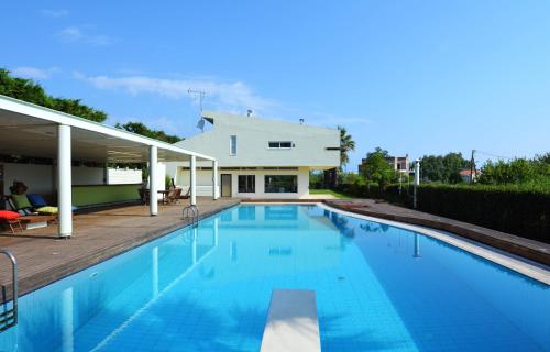 Villa Temptation — 4-Star Luxury Hotel in Kamena Vourla, Greece