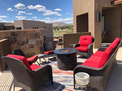 1 Top View in Ivins, United States