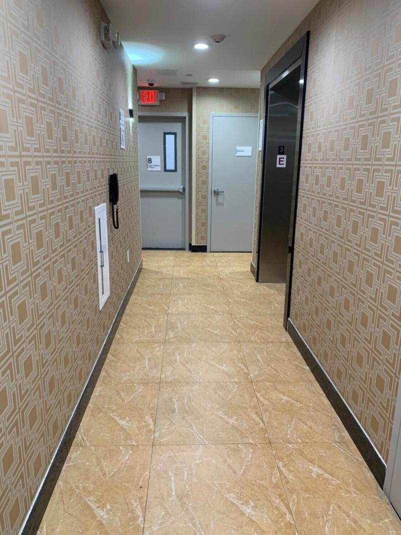 Gwb Hotel - photo 7