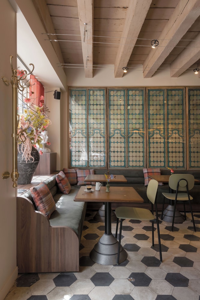 Académie Hôtel Lyon — 4-Star Luxury Hotel in Lyon, France