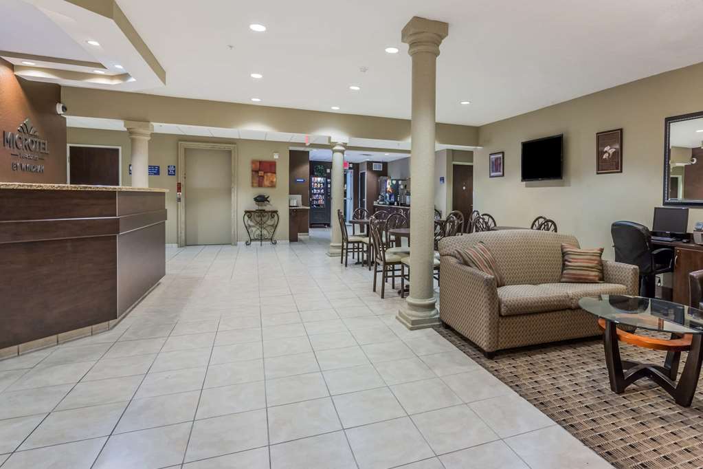 Microtel Inn & Suites by Wyndham Jacksonville Airport — hotel in Jacksonville