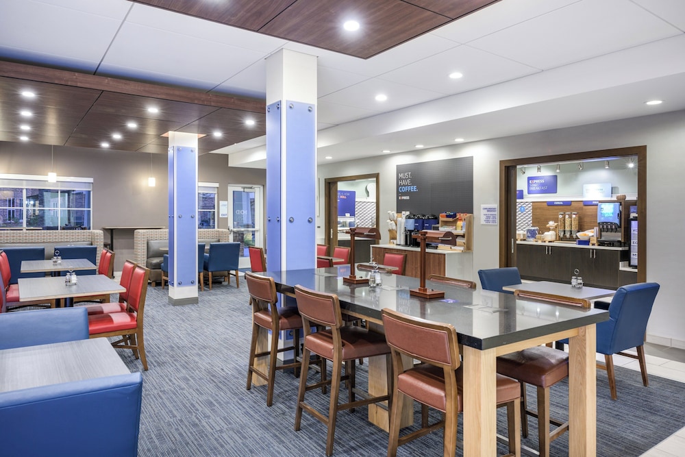 Holiday Inn Express & Suites Phoenix East Gilbert by IHG - photo 48