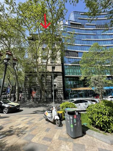 Freedom Square Apartment