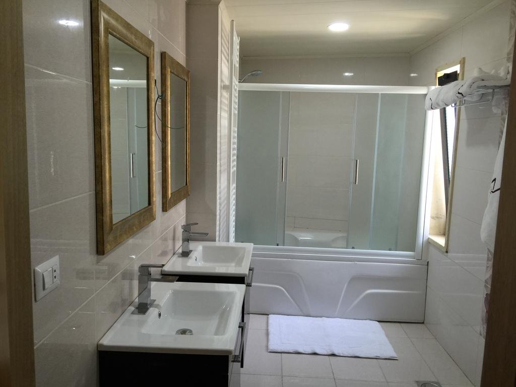 Raj Hotel - carbon neutral hotel in Aaley