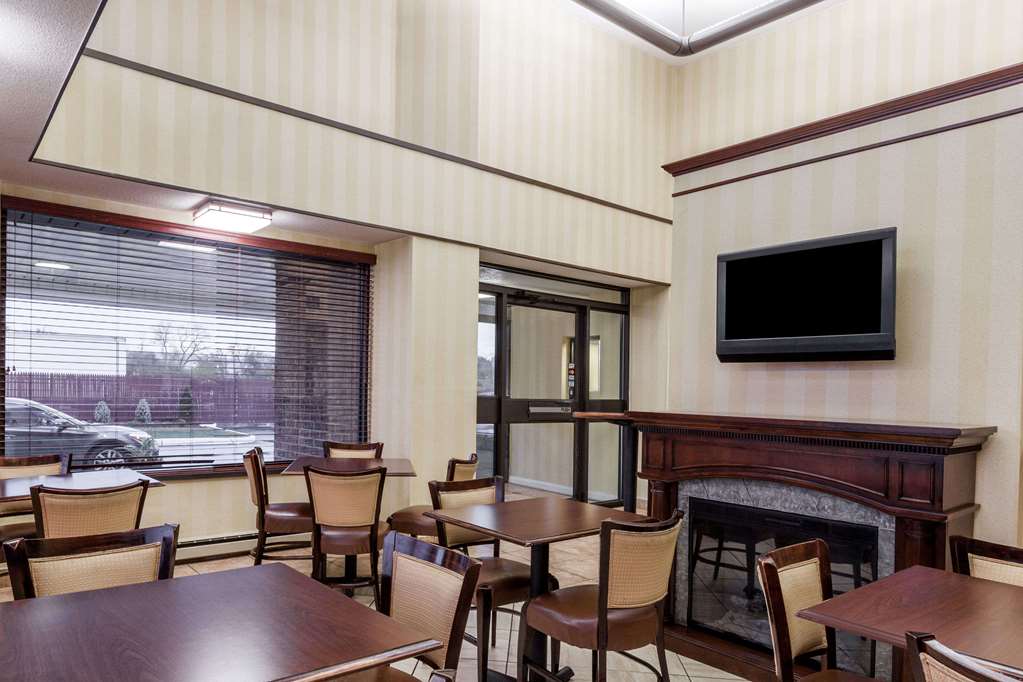 Days Inn by Wyndham Utica - photo 2