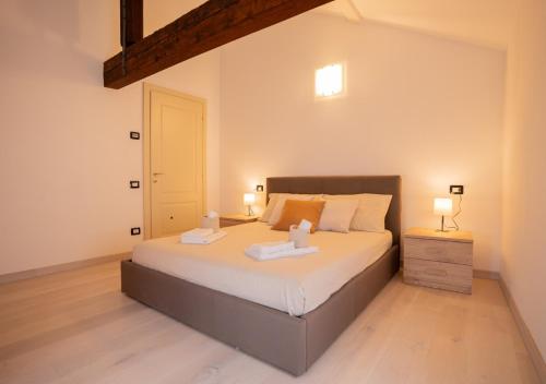 Mansarda Shakespeare Car Parking — 4-Star Luxury Hotel in Ferrara, Italy