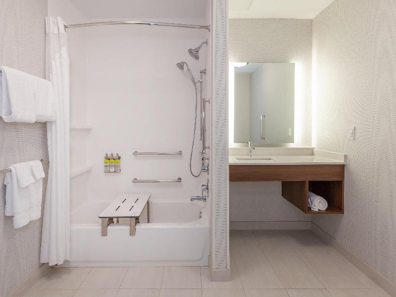 Holiday Inn Express & Suites Brunswick Harpers Ferry Area by IHG - photo 110