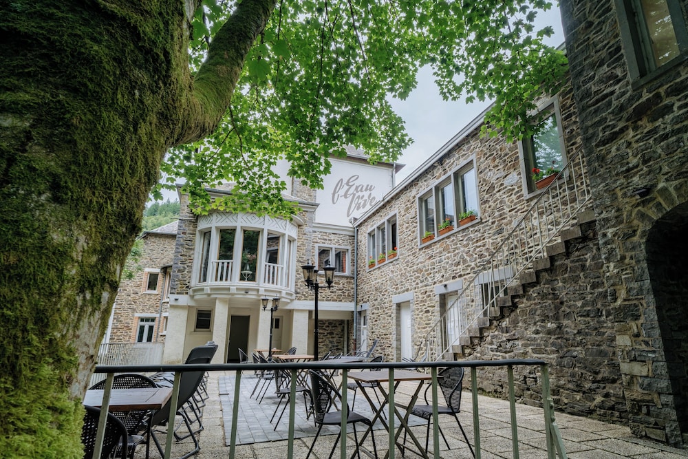 Hotel L'eau Vive - carbon neutral hotel in Unknown City