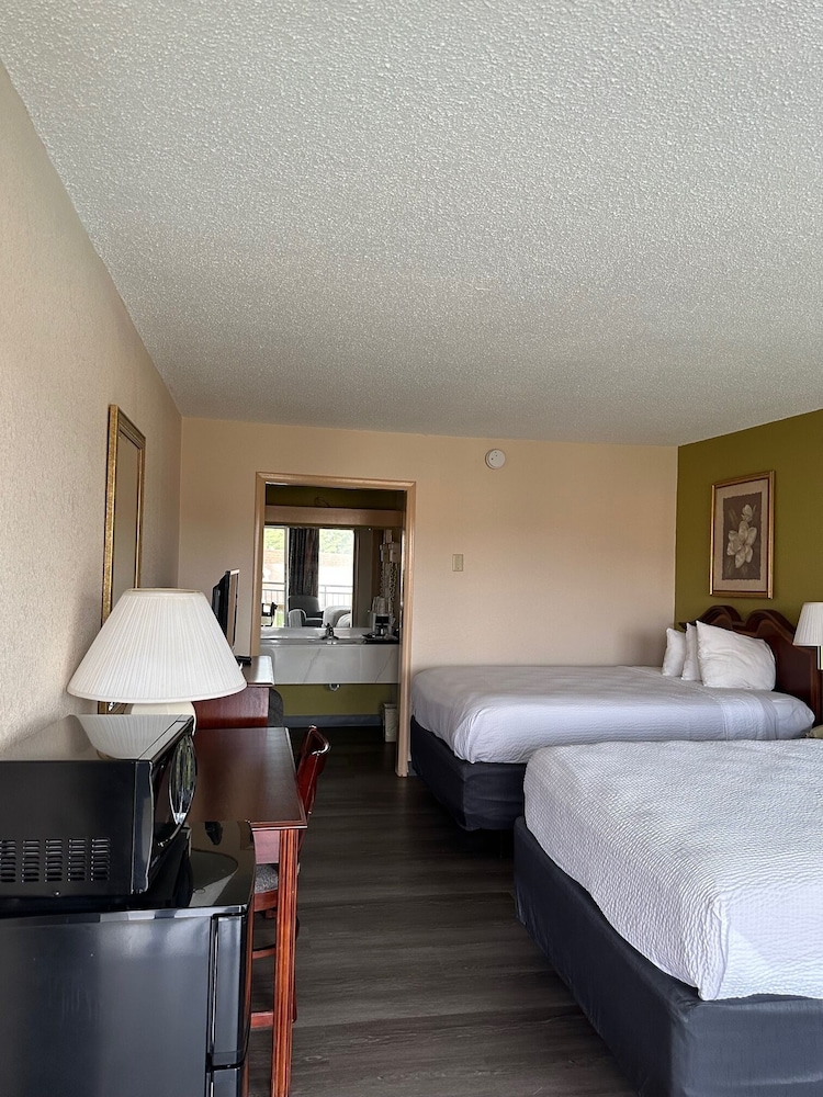 Clarion Inn Southern Pines Pinehurst - photo 16