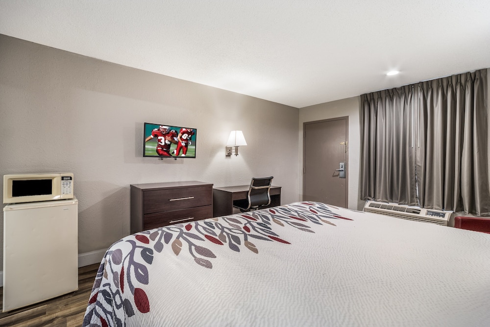Red Roof Inn Sumter - photo 11