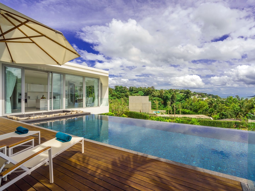 Villa Abiente — 4-Star Luxury Hotel in Phuket, Thailand
