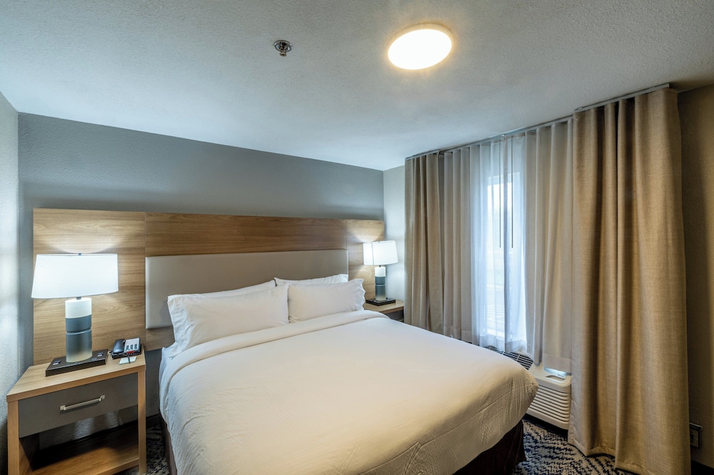 Candlewood Suites Wichita Northwest - photo 12