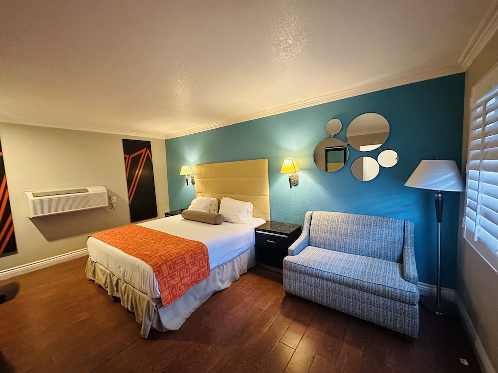 Casa Blanca Hotel and Suites Orange - photo 45