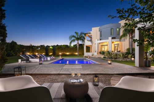 Villa Rapha Maris — 4-Star Luxury Hotel in Afantou, Greece