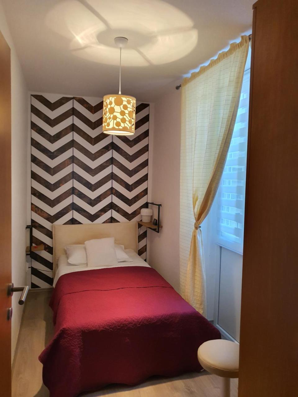 Batala1 City marina apartment with secured private parking