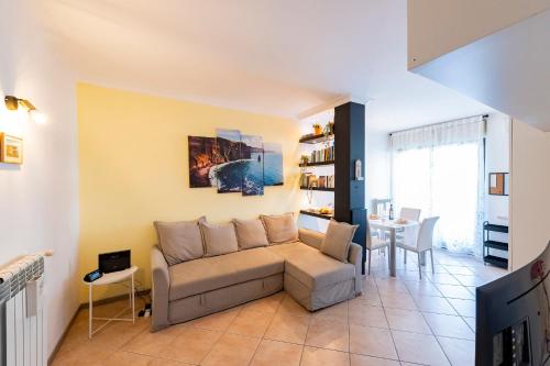 GuestHost Cozy Flat 700mt from the Sea with Parking — 4-Star Luxury Hotel in Francavilla Al Mare, Italy