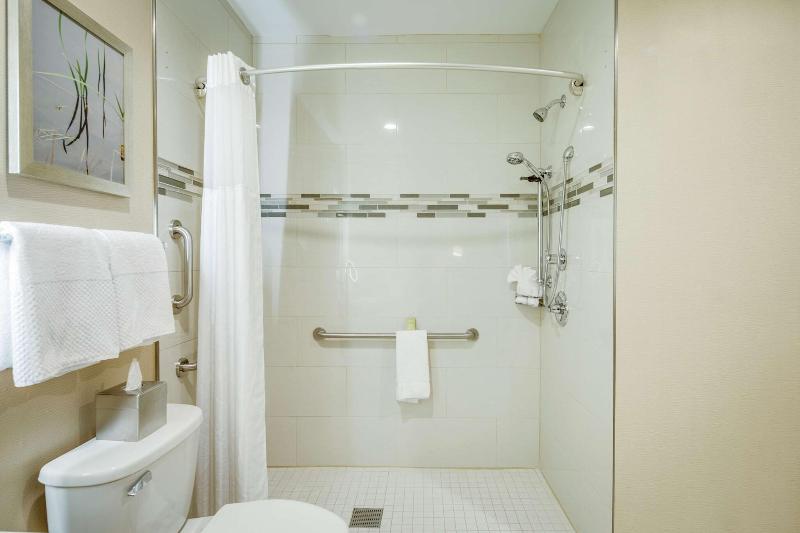DoubleTree by Hilton Huntington - photo 36