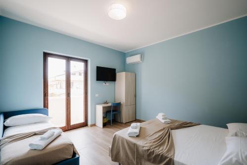 Campanella Rooms — Locri