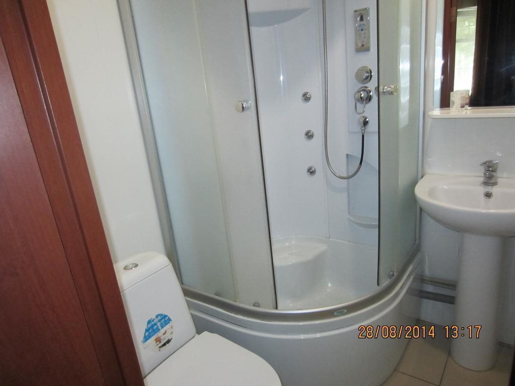 Club Hotel — hotel near Pobedilovo Airport