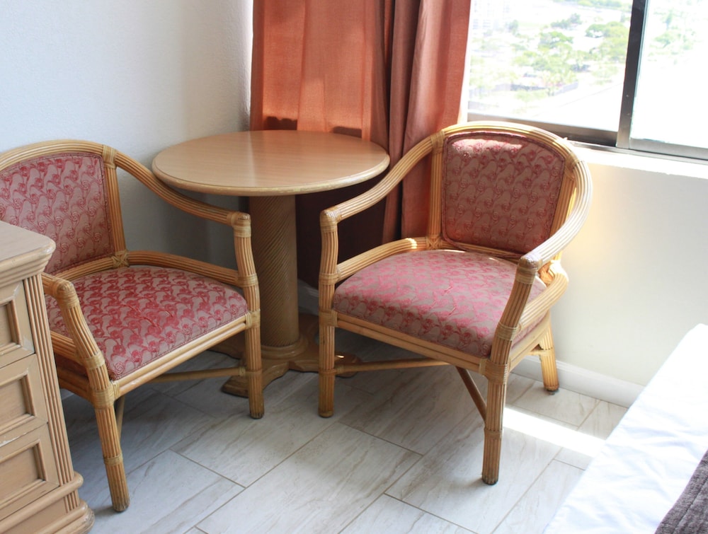 Waikiki Monarch Hotel - photo 6