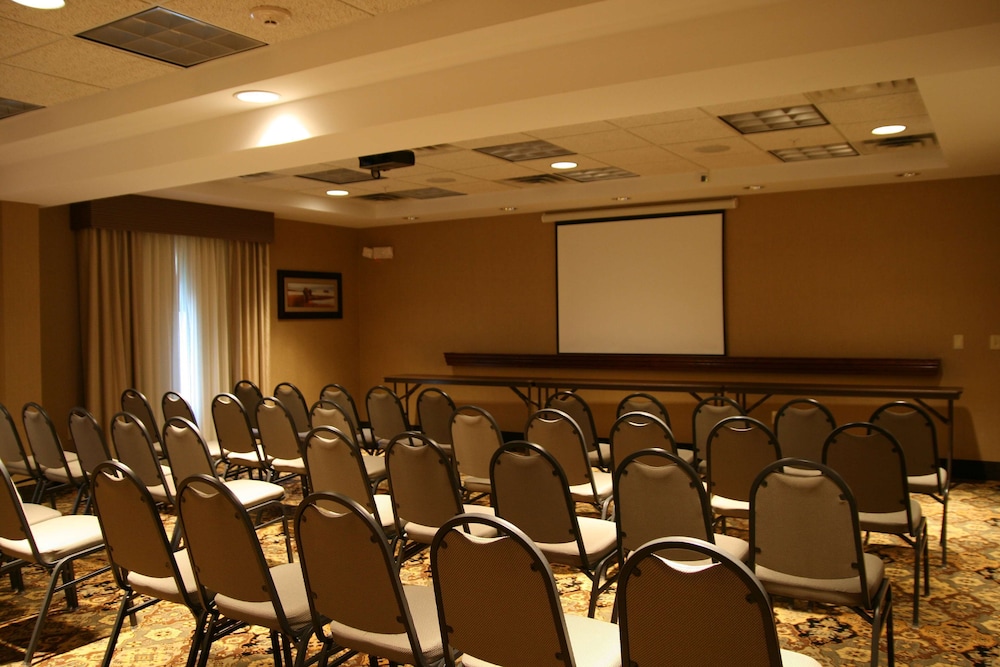 Hampton Inn & Suites Lino Lakes - photo 47