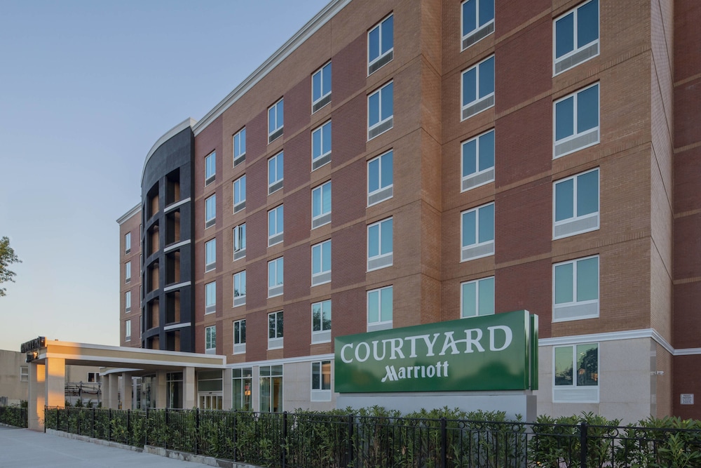 Courtyard By Marriott New York Queens fresh Meadows
