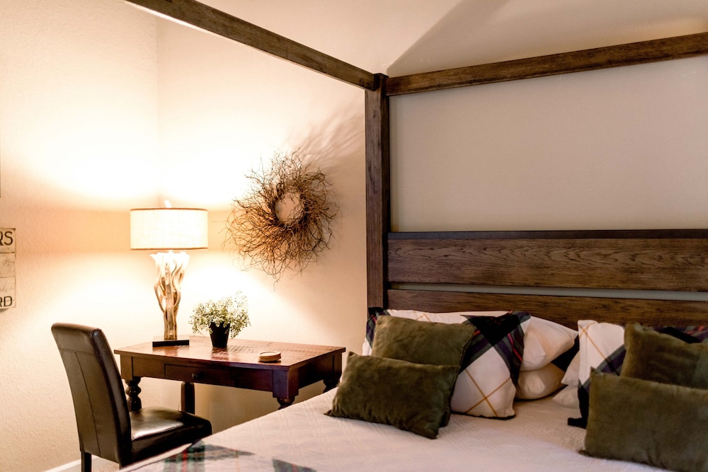 Merritt House Hotel - photo 13