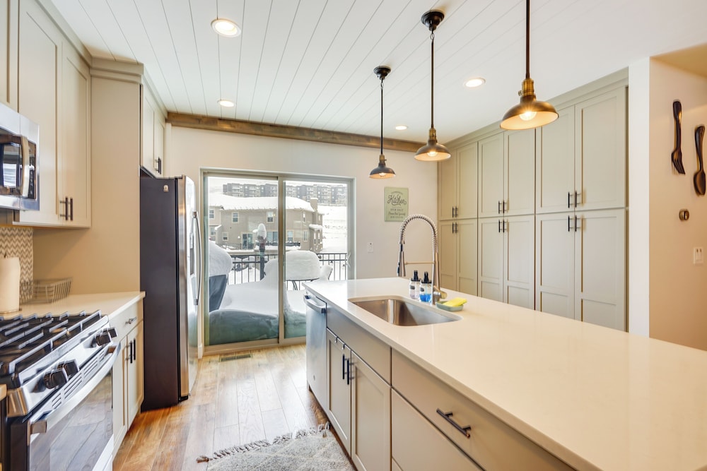 Spacious Townhome 7 Mi to Deer Valley Resort in Heber, United States