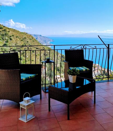 Tao charming apartment — 4-Star Luxury Hotel in Taormina, Italy