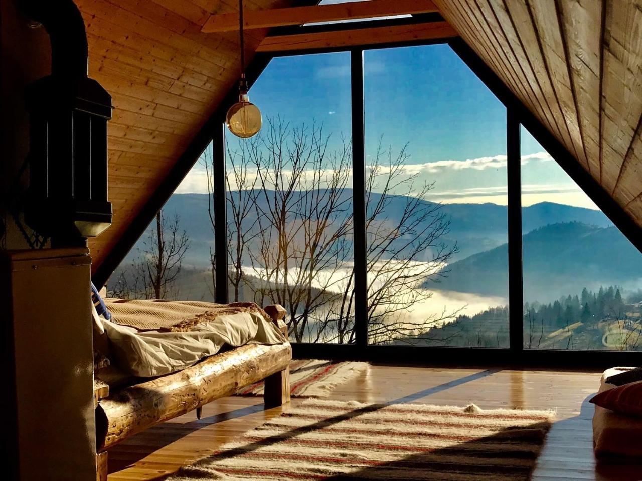 La noi la Munte in Horea, Romania