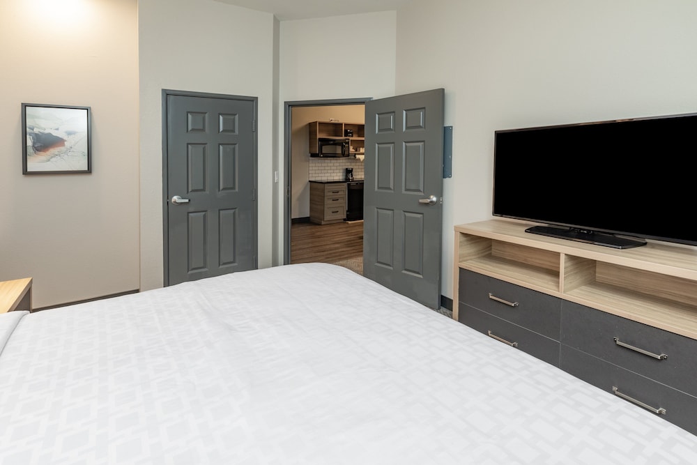 Candlewood Suites Mount Pleasant by IHG - photo 11