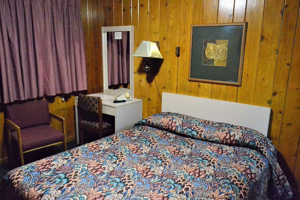 Innkeeper Motel - photo 21