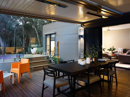 Kangary bush retreat with outdoor spa — carbon neutral stay, Daylesford