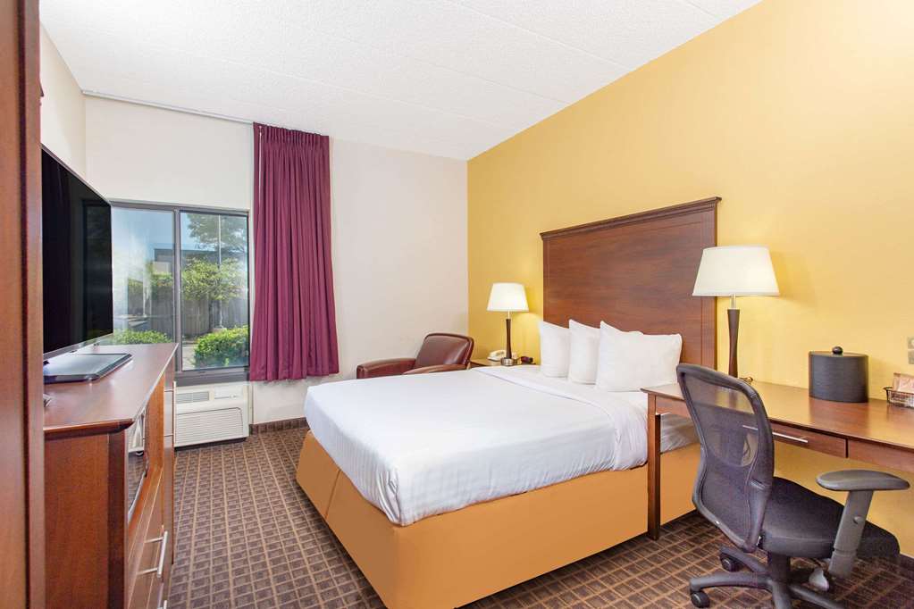AmericInn by Wyndham Madison West - photo 16