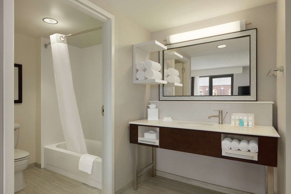 Hampton Inn & Suites Nashville Downtown - photo 49