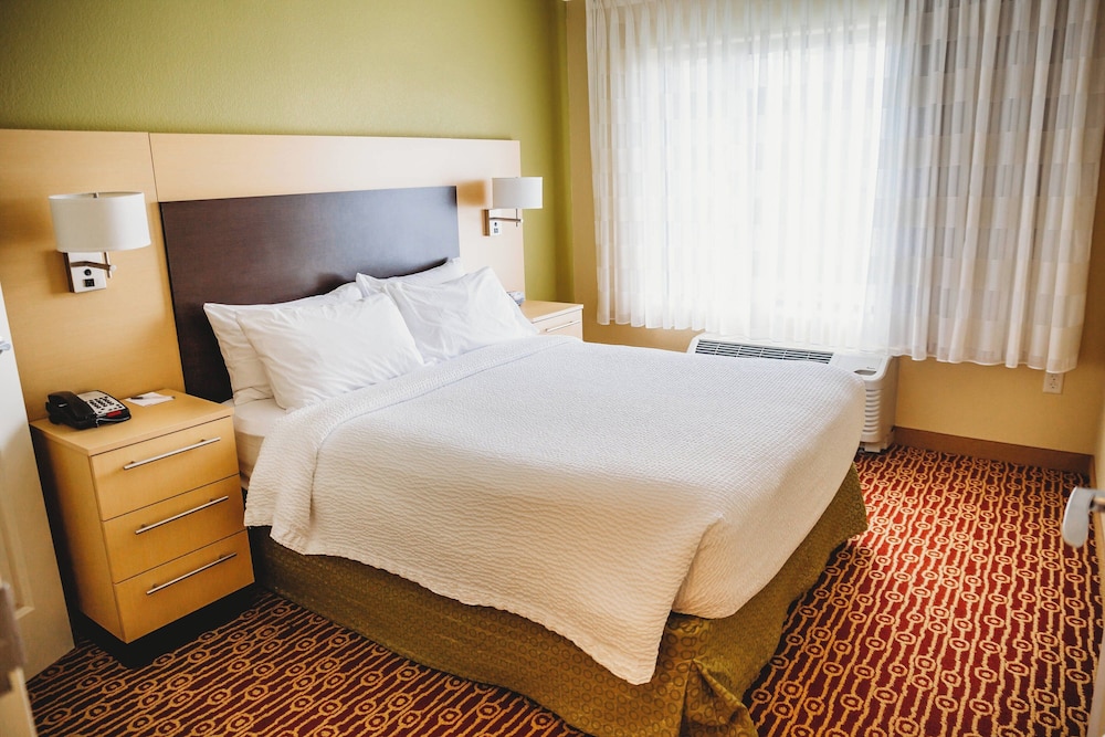 TownePlace Suites by Marriott Aberdeen - photo 10