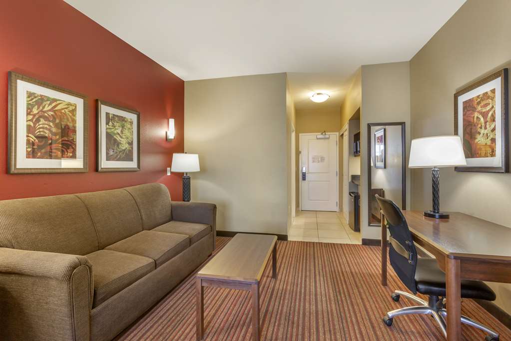 Best Western Plus Chandler Hotel & Suites - photo 30