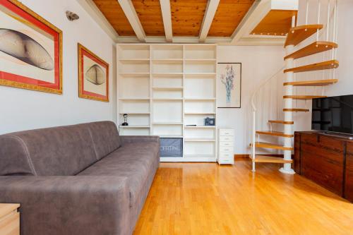 INGEGNOLI1 Bright top floor apartment by Hospity — 4-Star Luxury Hotel in Milan, Italy