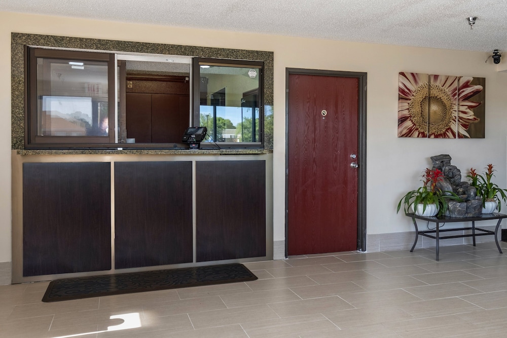 Red Roof Inn Norfolk Portsmouth - photo 3