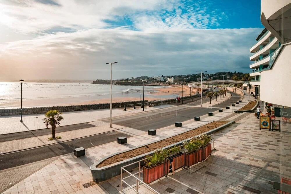 Sandybanks Torquay Seaview and Promenade Apartments — 4-Star Luxury Hotel in Torquay, United Kingdom
