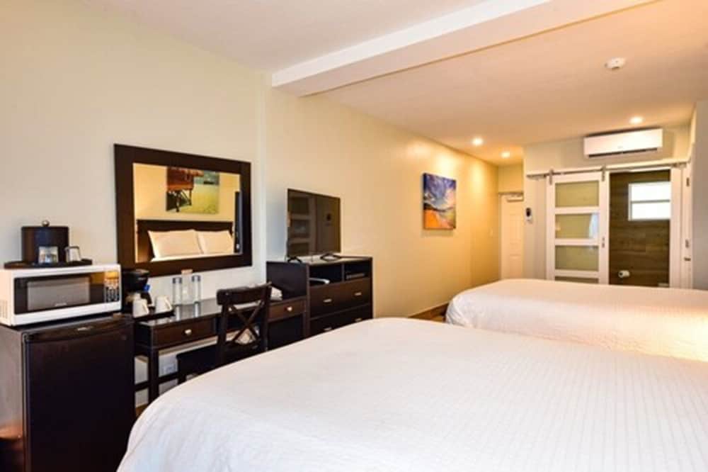 Sun Tower Hotel & Suites on the Beach - photo 9